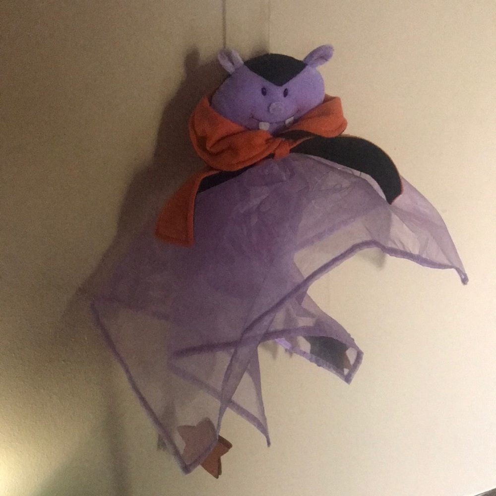 Halloween👺 HP👺 Mobile so cute this vampire bat mobile - Picture 4 of 8